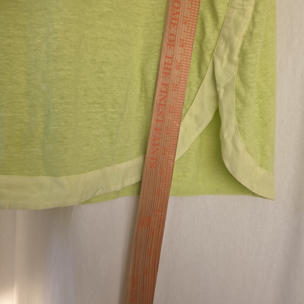 Light Green V-Neck Short Sleeve Blouse - Picture 7 of 8